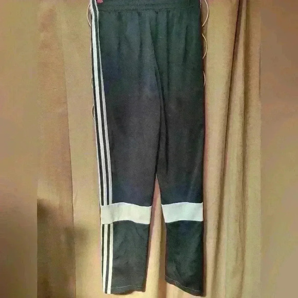 Boys sz 14/16 Adidas track pants - Picture 2 of 3
